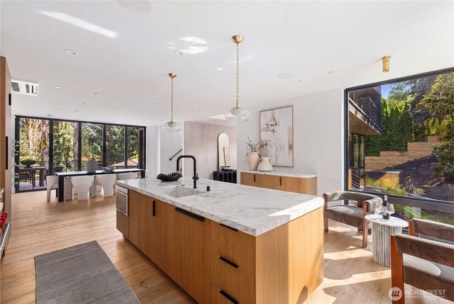 2908 129th Avenue NE, Bellevue, WA 98005