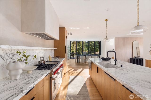 2908 129th Avenue NE, Bellevue, WA 98005