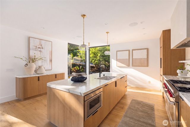 2908 129th Avenue NE, Bellevue, WA 98005