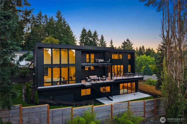 2908 129th Avenue NE, Bellevue, WA 98005
