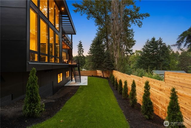 2908 129th Avenue NE, Bellevue, WA 98005