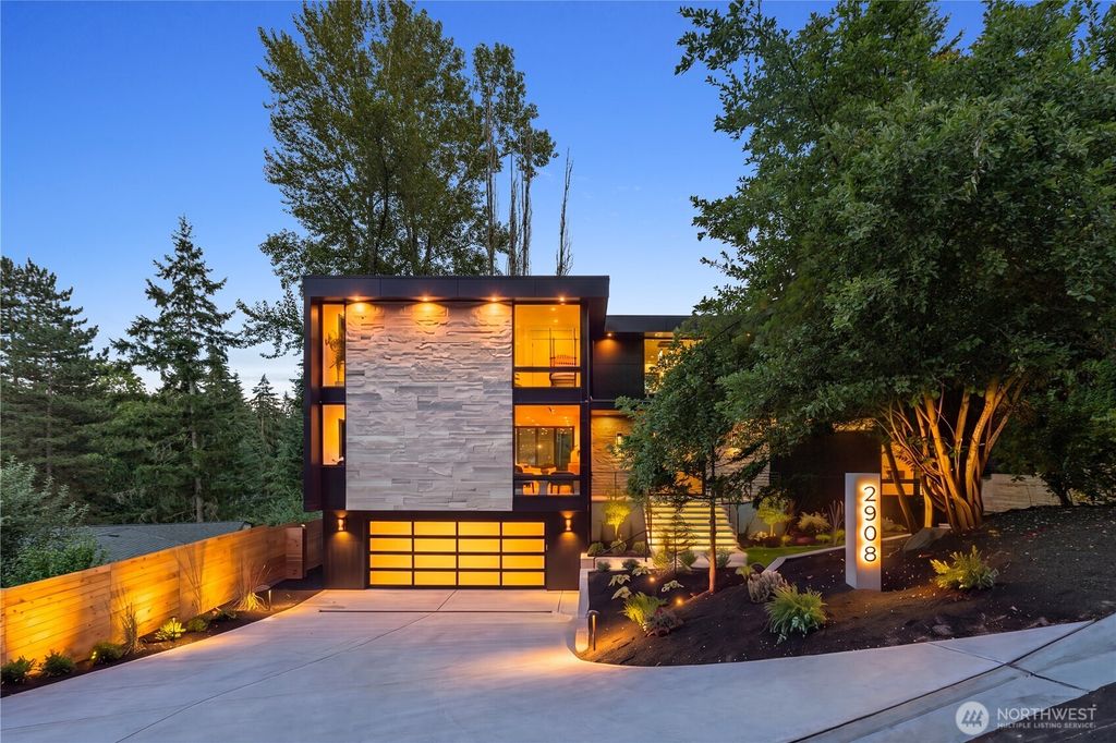2908 129th Avenue NE, Bellevue, WA 98005