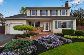 112 Dorchester Road, Ronkonkoma, NY 11779