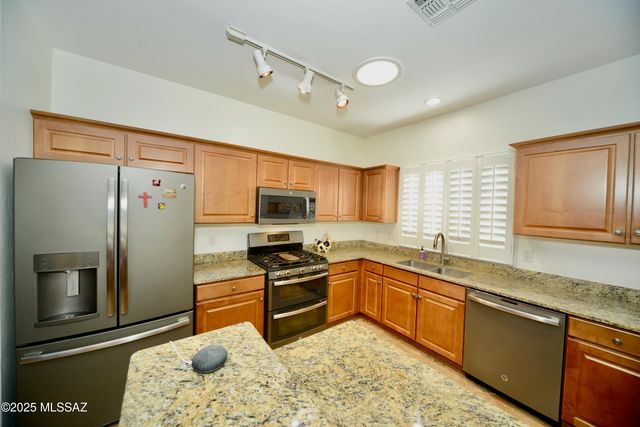 610 W Rio Teras, Green Valley, AZ 85614