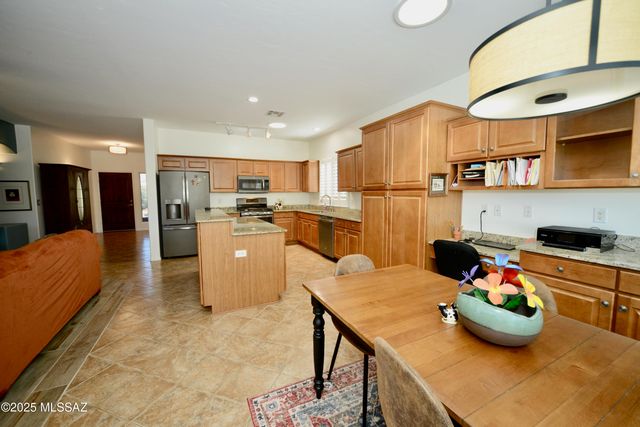 610 W Rio Teras, Green Valley, AZ 85614