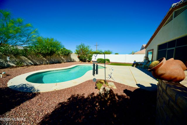 610 W Rio Teras, Green Valley, AZ 85614