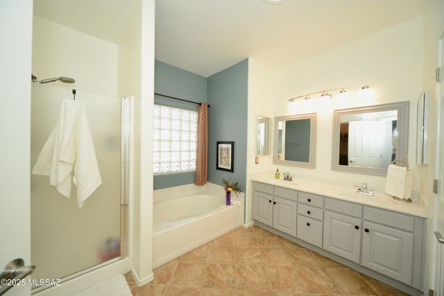 610 W Rio Teras, Green Valley, AZ 85614