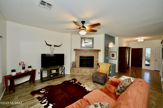 610 W Rio Teras, Green Valley, AZ 85614