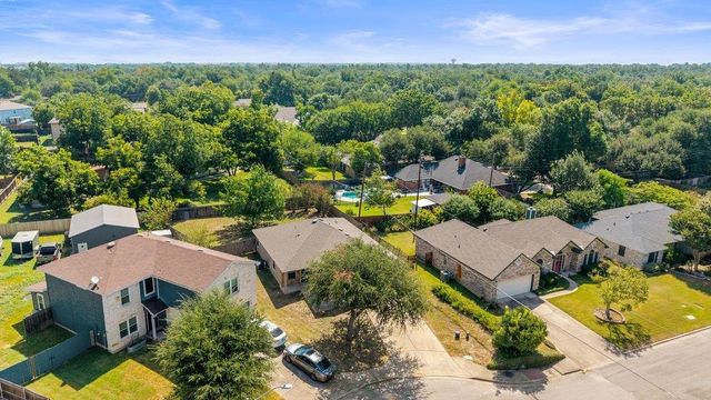 2100 Boyer DR, Taylor, TX 76574