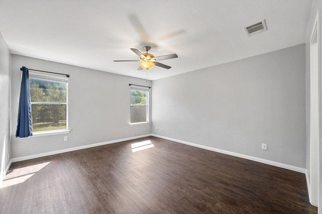 2100 Boyer DR, Taylor, TX 76574