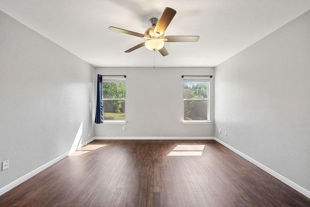 2100 Boyer DR, Taylor, TX 76574