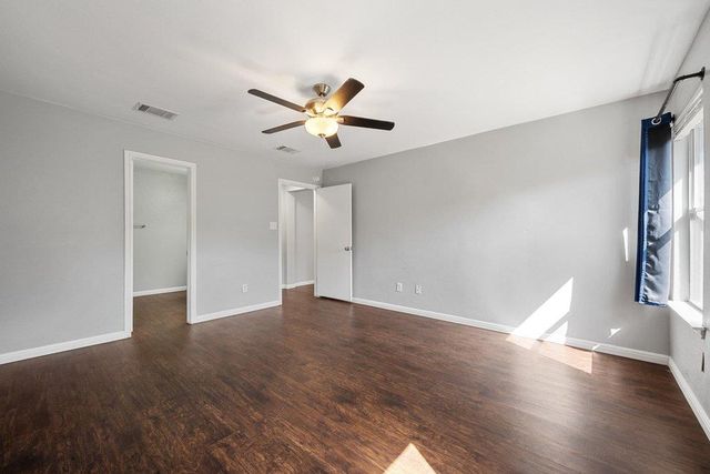 2100 Boyer DR, Taylor, TX 76574
