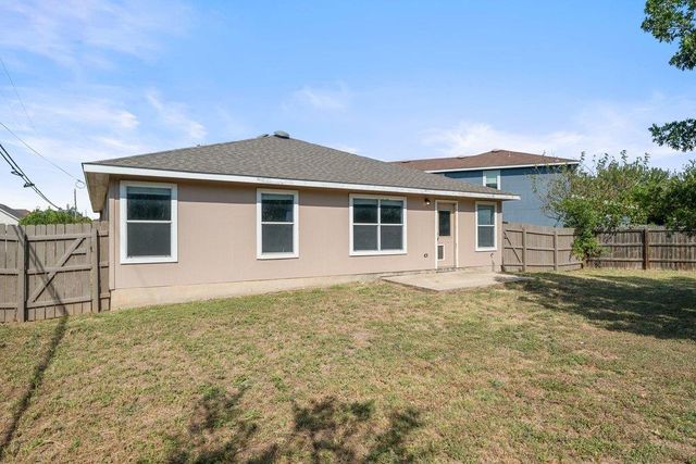 2100 Boyer DR, Taylor, TX 76574