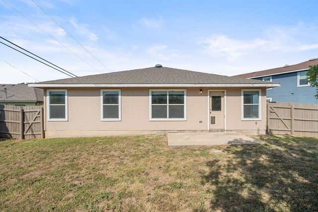 2100 Boyer DR, Taylor, TX 76574