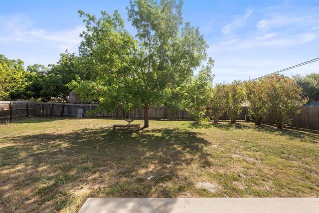 2100 Boyer DR, Taylor, TX 76574
