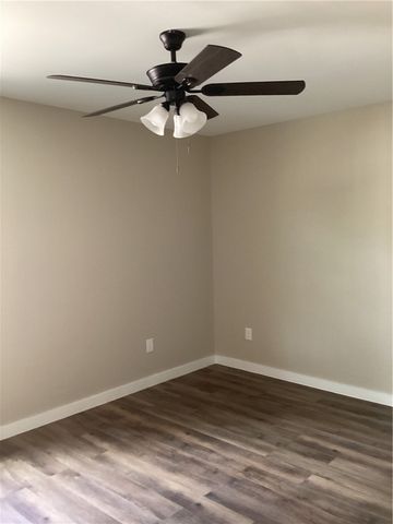 1009 Anderson Dr, Alice, TX 78332