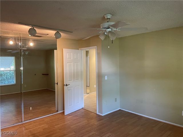 6335 Hofstra CT W, Fort Myers, FL 33919