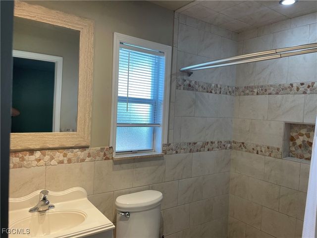 6335 Hofstra CT W, Fort Myers, FL 33919