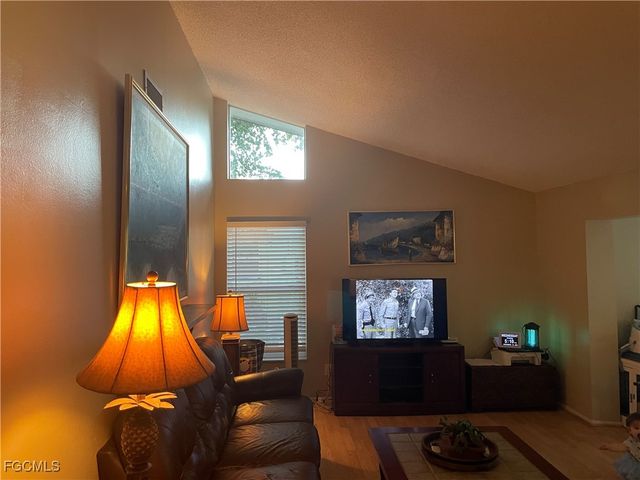 6335 Hofstra CT W, Fort Myers, FL 33919