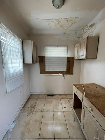 14811 Robson Street, Detroit, MI 48227