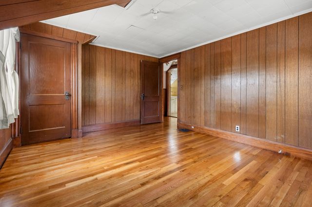 10 Glenway Ave, Peabody, MA 01960