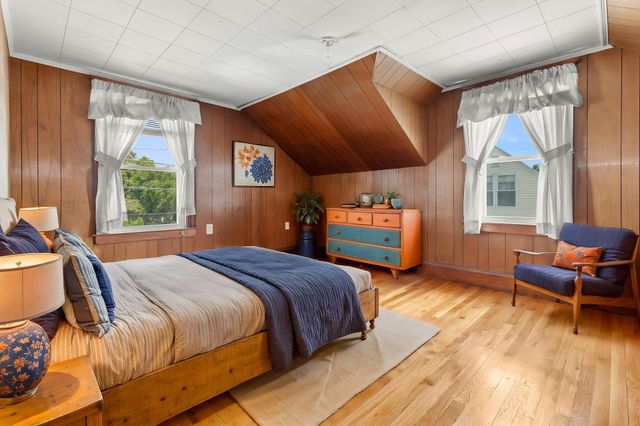 10 Glenway Ave, Peabody, MA 01960