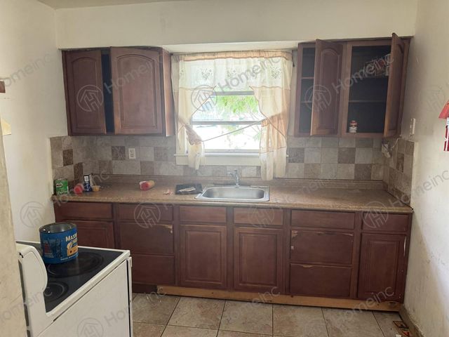2931 NW 6th Court, Fort Lauderdale, FL 33311
