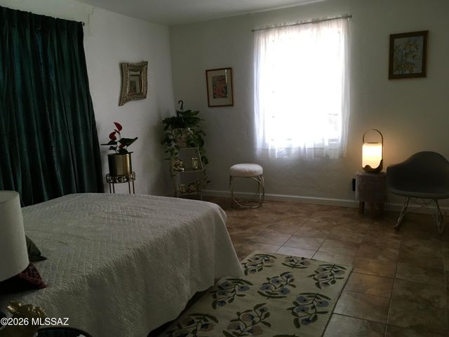 4017 E Camino De La Colina, Tucson, AZ 85711