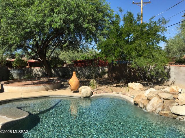 4017 E Camino De La Colina, Tucson, AZ 85711