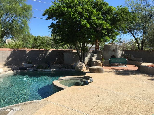 4017 E Camino De La Colina, Tucson, AZ 85711