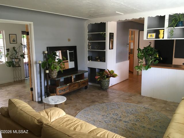 4017 E Camino De La Colina, Tucson, AZ 85711