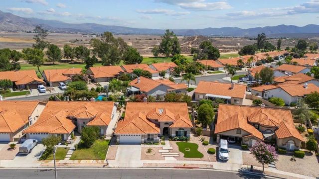 1999 Pecan Tree Street, Hemet, CA 92545