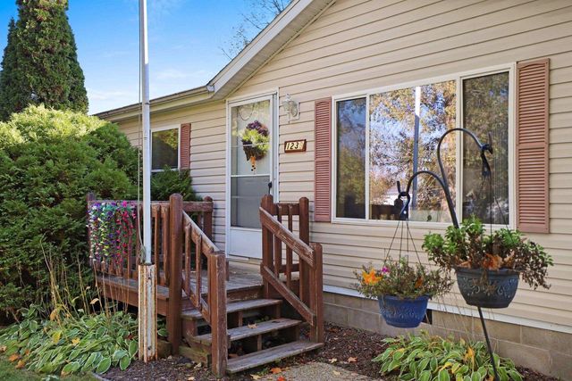 1239 MELISSA BOULEVARD, Little Suamico, WI 54141