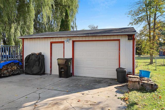 1239 MELISSA BOULEVARD, Little Suamico, WI 54141