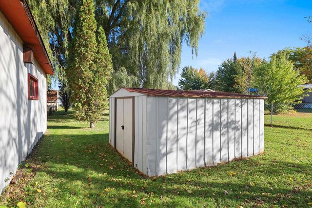 1239 MELISSA BOULEVARD, Little Suamico, WI 54141