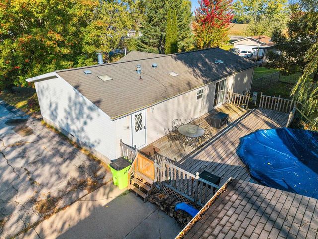 1239 MELISSA BOULEVARD, Little Suamico, WI 54141