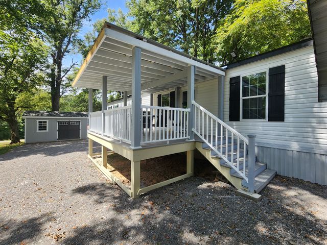 23 Yates St, Paris, TN 38242