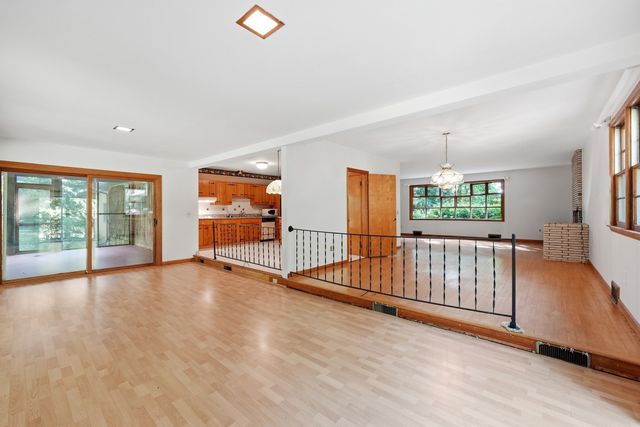 14 Miller Dr, Warren, MA 01083
