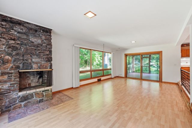 14 Miller Dr, Warren, MA 01083