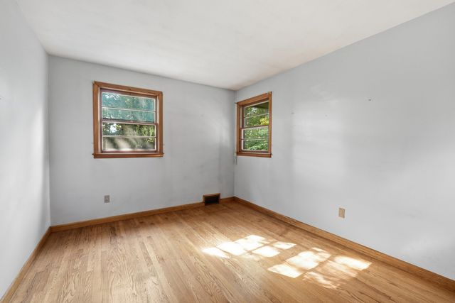 14 Miller Dr, Warren, MA 01083