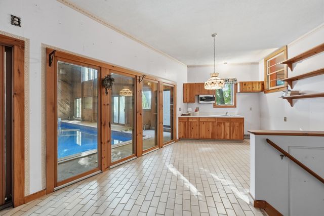 14 Miller Dr, Warren, MA 01083