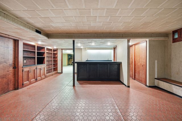 14 Miller Dr, Warren, MA 01083