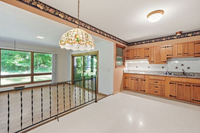 14 Miller Dr, Warren, MA 01083