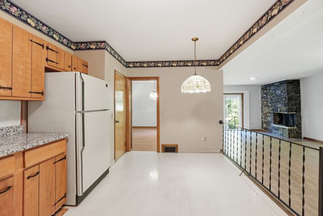14 Miller Dr, Warren, MA 01083