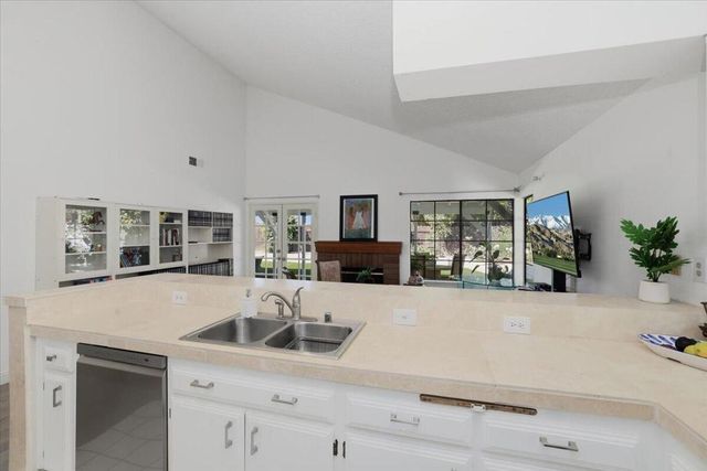 1369 Washington Avenue, Pomona, CA 91767