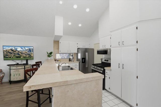 1369 Washington Avenue, Pomona, CA 91767