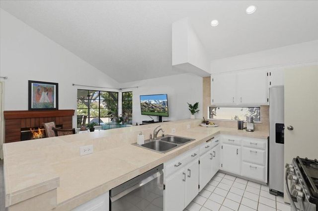 1369 Washington Avenue, Pomona, CA 91767