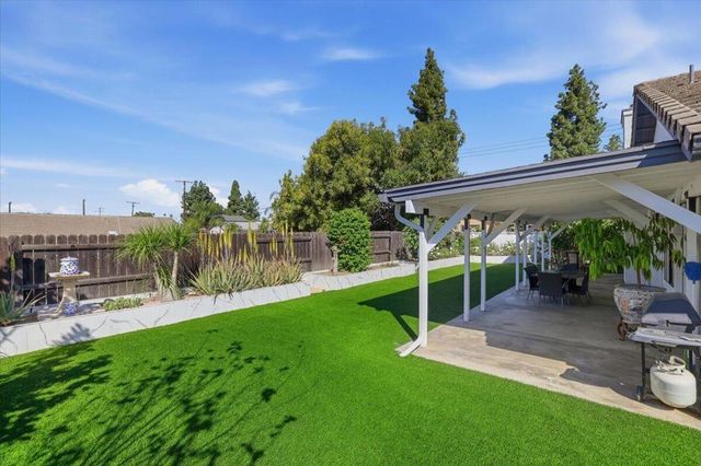 1369 Washington Avenue, Pomona, CA 91767