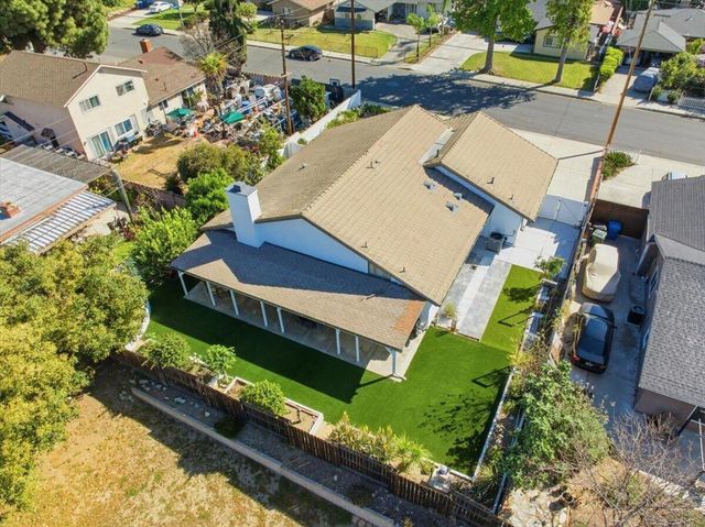 1369 Washington Avenue, Pomona, CA 91767