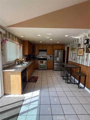 13765 Algranti, Sylmar, CA 91342